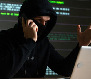 89-летняя женщина отдала мошенникам почти 300 тысяч гривен