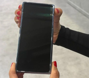 Samsung наживо показала смартфон, що "розтягується" з 5,1 до 6,7 дюйма