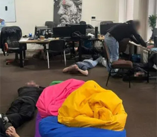 Обкрадали громадян під виглядом фінансових сервісів: у Дніпрі викрито шахрайські кол-центри