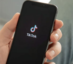 Експерт пояснив, чому TikTok є небезпечною соцмережею для людей