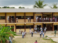 У Габоні заборонили доступ до соцмереж