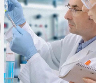 Учені розробили пластик, який розчиняється за лічені години: як їм це вдалося