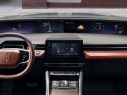 Ford представила гігантський 48-дюймовий екран для автомобілів