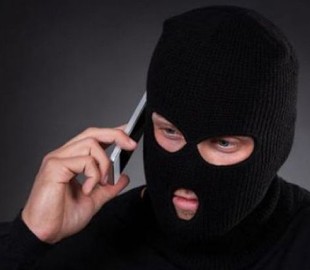 Чтобы спасти внука от тюрьмы, старушка ежедневно перечисляла деньги псевдополицейским