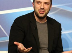 Основатель WhatsApp оказывает финансовую поддержку украинцам