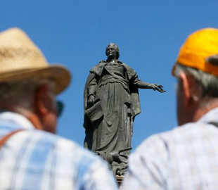 Міськрада Одеси не захотіла відправляти пам'ятник Катерині II до музею. Що буде далі