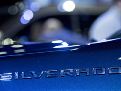 GM выпустит электрический пикап Chevrolet Silverado с запасом хода почти 650 км