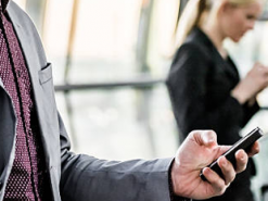 Президент підписав закон про електронне резидентство