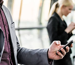 Президент підписав закон про електронне резидентство