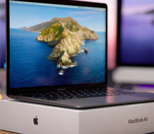 Владельцы новых MacBook подадут в суд на Apple из-за проблем с экранами