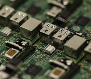 Квартальный объем производства микросхем в Китае упал впервые с 2019 года