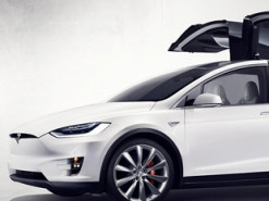 Tesla призупинить виробництво Model S і Model X