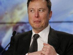 Автор фан-страницы Илона Маска получил галочку на Facebook и попросил биткоины у подписчиков