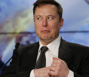 Автор фан-страницы Илона Маска получил галочку на Facebook и попросил биткоины у подписчиков