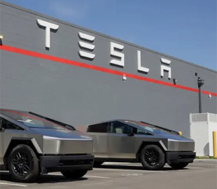 Керівники ключових програм Tesla звільнилися після восьми років роботи