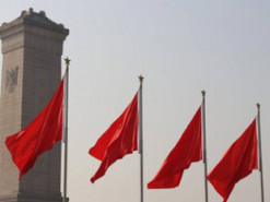 Китай провалив запуск своєї суперракети, уламки якої безконтрольно впали на Землю