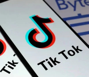 Шкодить психіці. TikTok заборонить підліткам змінювати зовнішність за допомогою фільтрів