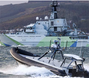 Британські військові випробували «вовчу зграю» з морських дронів