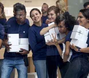 Какие бонусы и льготы получают сотрудники Apple