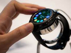 Мировые продажи носимой электроники в 2020 году выросли почти на треть