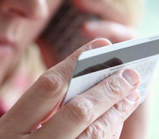 Після дзвінка «працівника банку» жінка втратила 16 тисяч гривень