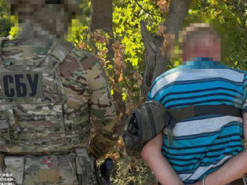 У Кропивницькому СБУ затримала озброєного інформатора ворога
