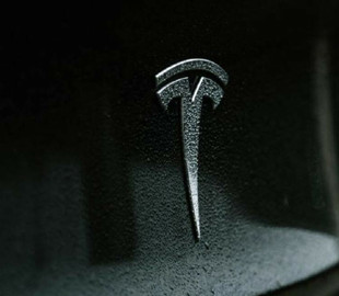 Илон Маск подозревается в шпионаже с помощью машин Tesla
