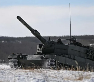 Канада планує проводити технічне обслуговування танків Leopard 2 для оборони Арктики