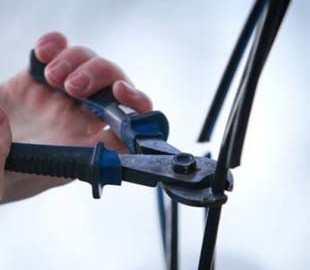 В Запорожье неизвестные украли телефонный кабель и пытались скрыться