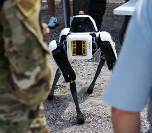 Армія США випробовує перших роботів-собак для патрулювання в напівавтономному режимі