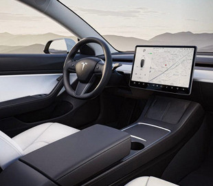 Tesla обновила центральную консоль электромобиля Model Y