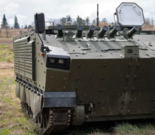 Україна створила власний гусеничний бронетранспортер