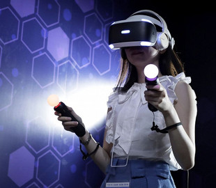 Sony представила шлем виртуальной реальности для PlayStation 5