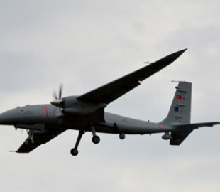 Турецький безпілотник AKINCI здійснив успішні стрільби «розумними» ракетами