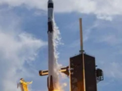 В марте ракета на скорости 2,6 км/сек врежется в Луну: профессор объяснил, чего ожидать