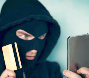 Шахрай назвався співробітником СБУ і видурив у жінки 4500 гривень