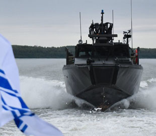 Сформовано повний дивізіон — ВМС ЗСУ поповнилися новими катерами Combat Boat 90