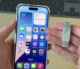 Як перекинути файли з iPhone на USB-флешку без комп'ютера