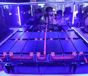 Foxconn разрабатывает аккумуляторы для электромобилей