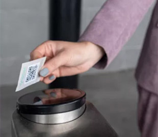 На центральном автовокзале Киева ввели вход только по QR-кодам