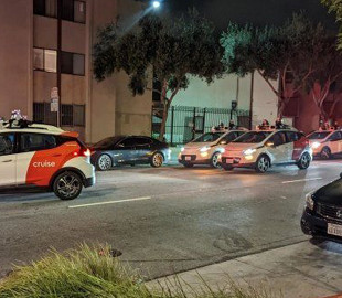 Колона безпілотних авто заблокувала рух у Сан-Франциско