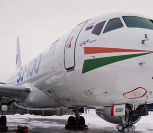 РФ привезла провальний Superjet на великий міжнародний авіасалон