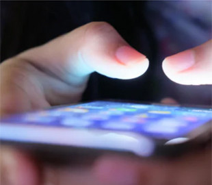 Запити багатьох людей до ШІ потрапили у відкритий доступ: у чому була їхня помилка