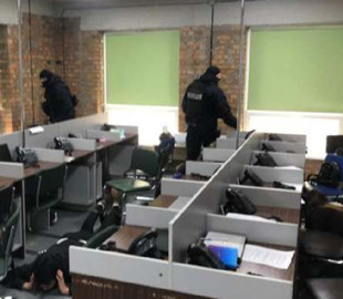 СБУ разоблачили мошенников, работающих под прикрытием колл-центра