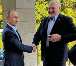Лукашенко прилетів до Путіна - розповідає про "непростий період"