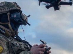 Скільки потрібно грошей і часу, щоб зібрати FPV-дрон вдома — пояснення волонтера