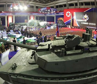 Бронеіграшка для Кім Чен Ина: у Північній Кореї пройшли оглядини нового танка