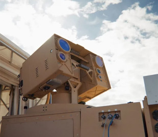 Армія США прискорює розробку лазерної зброї: нові машини знищуватимуть безпілотники за рахунок спрямованої енергії