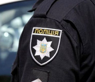 У Києві патрульний поліції і медсестра підозрюються у фальсифікації COVID-сертифікатів