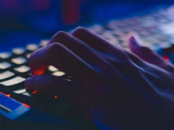 Кібервійна в Україні така ж вирішальна, як і бій в окопах – The Economist